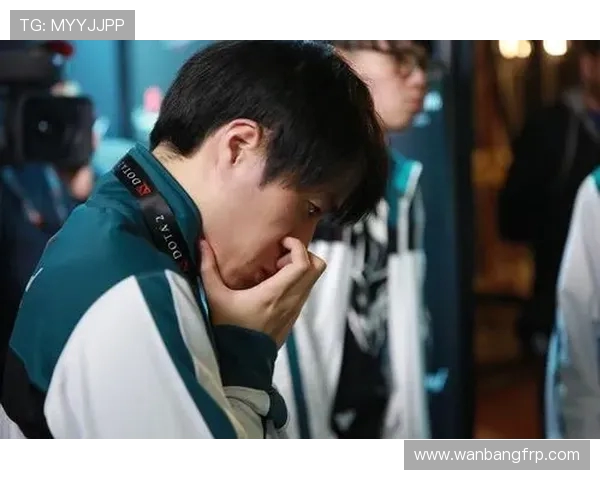 FPX战队在DOTA2赛季中的转型挑战与收获分析